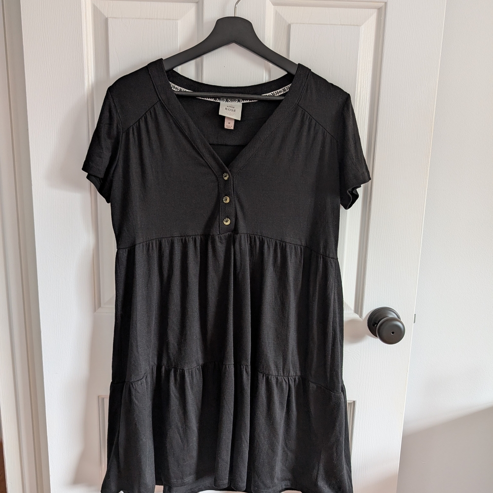 Knox Rose Women's Black Button-Front Tiered V-Neck Mini Dress Medium
